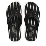 Tåsandaler Tommy Hilfiger Patch Hilfiger Beach Sandal FM0FM04470 Svart