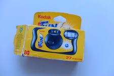 Kodak Fun Disposable Single Use Film Camera 27 Photos EXPIRED Dates 2006 Sealed