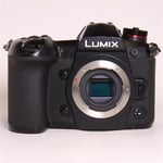 Panasonic Used Lumix G9 Mirrorless Camera Body Black