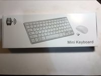 UK ENGLISH White Wireless QWERTY Keyboard Mouse Set 4 Acer Iconia B3 A40 Tablet