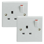 2 pc PIFCO  Single 1 Gang Plug Electric Wall Socket Switched Square Edge 13 Amp