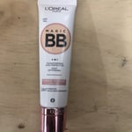 L'oreal Magic BB 5 in1 Transforming Skin Perfector  -  LIGHT - New