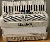 Musictech trekkspill brukt piano digitalt. Modell Music Maker. Ytterligere NEDSATT