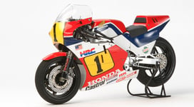 Honda Nsr500 1984 Motorbike 1:12 Plastique Model Kit Tamiya