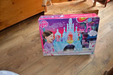 my little pony chateaux de l'empire de crystal lumineux avec poney av piles