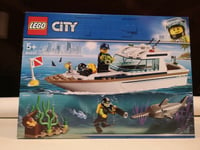 .LEGO CITY 60221 -Le yacht de plongée-coffre au trésor - Neuf et scellée