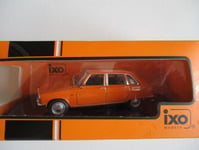 Miniature YOUNGTIMER RENAULT 16 TS ORANGE 1969 1/43 IXO CLC 493N