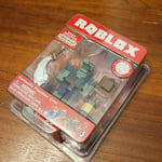 New Sealed Roblox Figure Fantastic Frontier Croc with Virtual Item Code