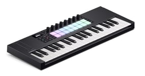 Novation Launchkey Mini 37 [MK4] — clavier maître MIDI USB portable de 37 mini-touches avec intégration aux STAN. Mode Chord, mode Scale et arpégiateur. Bundle de logiciels musicaux fourni.