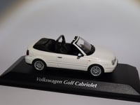 VW Volkswagen Golf IV Cabriolet  au 1/43 de Minichamps / Maxichamps 940058330