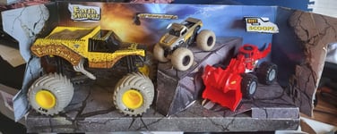 MONSTER JAM SHAKE N QUAKE 3 PEICE SET - No Outer Box