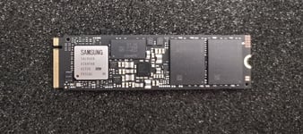 NEW OEM Samsung 990 PRO 4TB PCIe 4.0 NVMe M.2 SSD MZ-V9P4T0GW