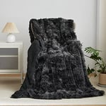 Wajade Couverture en Fausse Cachemire Fourrure en Peluche, Noir Crème Plaid Polaire, Couverture Polaire Fourrure Haute Qualité, Poil Long Douce et Confortable, Plaid Canape 130x160cm