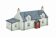 Hornby R7295 OO Gauge Scottish Croft - Model Railway Accessories, Miniature Diorama Scenery for Hornby Train Sets - Lifelike Train Scottish Croft Model - Scale 1:76, White