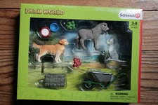 Schleich Farm World Alimentation à la ferme 41423 avec chat, âne et chien