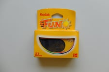 Kodak Fun Disposable Single Use Film Camera 27 Photos EXPIRED Dates 2004 Sealed