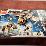 LEGO AVENGERS HULK HELICOPTER RESCUE 76144 - SEE PHOTOS - NEW/BOXED/SEALED