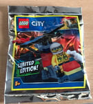 FIGURINE NEUF POLYBAG  LEGO CITY L' HELICOPTER 951905 FIREFIGHTER WOMEN POMPIER