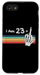 Coque pour iPhone SE (2020) / 7 / 8 I'm not 24, I am 23 plus Middle Finger Skull Vintage Sunset