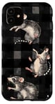 Coque pour iPhone 11 Aquarelle noire à carreaux trois opossums hurlant à la