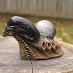 Aliens Snigel Staty Figur Statyer Modell Dock Födelsedagspresenter Hartsprydnader