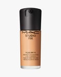 Studio Fix Fluid SPF 15 24HR Matte Foundation + Oil Control 30 ml (Farge: NC40)