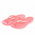 Fitflop Womenss Fit Flop iQushion Pearlised Ergonomic Flip-Flops in Coral Rubber - Size UK 5