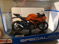 Miniature Maisto 1/18 Yamaha YZF-R7 neuf blister