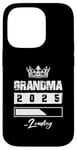 Coque pour iPhone 14 Pro Grandma 2025 Loading | Citation de famille amusante