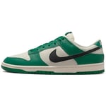 Baskets Nike  Dunk Low SE Lottery Green Pale Ivory