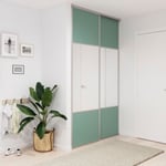 Porte de placard coulissante avec miroir vert de gris profil gris GoodHome Arius H. 248,5 x L. 92.2 cm + amortisseurs