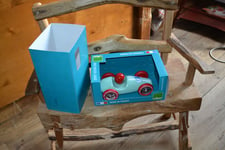 VOITURE NEUVE VILAC en bois  course bleu turquoise gm dans une belle boite