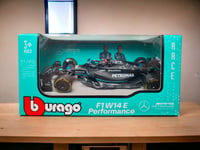 Miniature Bburago F1 1/43 Mercedes-AMG Petronas George Russel