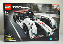 Lego Technic 42137 Porsche 99x Electric - Boîte Neuve mais Abîmée - Damaged