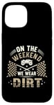 Coque pour iPhone 15 Dirt Track Racing le week-end, nous portons un pilote de voiture Dirt Race