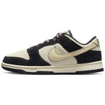 Baskets Nike  Dunk Low LX Black Team Gold