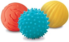 Ludi - 3 Balles Sensorielles Souples Texturées - Jouet D'Éveil Bébé - Dès 6 Mois - Développe Le Toucher, La Motricité Fine & Le Bien-Être - Diamètre : 8 cm - Bleu, Jaune & Rouge