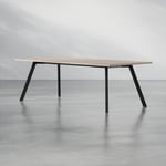 Konferensbord Viggo Standard- Laminat höjd 73 cm, Storlek 220 cm, Bordsskiva Valnöt, Färg underrede Svart