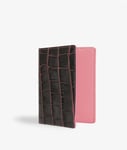 The Case Factory Passfodral, Crocodile Taupe/Pink