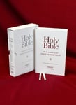 Holy Bible: First Communion Gift Edition: on the Occasion of Your First Communio