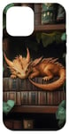 Coque pour iPhone 12 mini Petit dragon endormi sur une bibliothèque