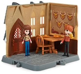 HARRY POTTER - PLAYSET LES TROIS BALAIS MAGICAL MINIS WIZARDING WORLD - Coffret Univers Magique Auberge Les Trois Balais Avec 2 Figurines Exclusives Et 5 Accessoires - Jouet Enfant 6 ans et +