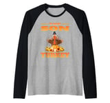 THE SON TURKEY FUNNY THANKSGIVING HUMOR MATCHING FAMILY Raglan Baseball Tee