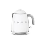 Bouilloire 0.8L 1400W Pieds Antidérapants Blanc Années 50 SMEG