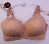 Triumph Fit Smart Full Cup T-Shirt Bra Non Wired Lightly Padded (P01 EX) Size 4