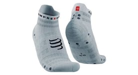 Paire de chaussettes compressport pro racing socks v4 0 ultralight run low blanc