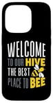 Coque pour iPhone 14 Pro Joli jeu de mots humoristique « Welcome To Our Hive Bee Conservation »