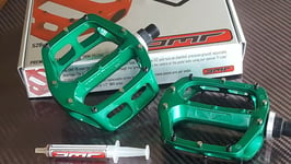 DMR V8 Pedals 9/16" Mountain Bike BMX (IRISH GREEN) Classic Platform (NEW)