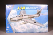 LP498 KINETIC 48068 Maquette 1/48 1:48 Avion militaire F-84F Thunderstreak