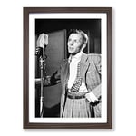 Big Box Art Frank Sinatra (1) Framed Wall Art Picture Print Ready to Hang, Walnut A2 (62 x 45 cm)